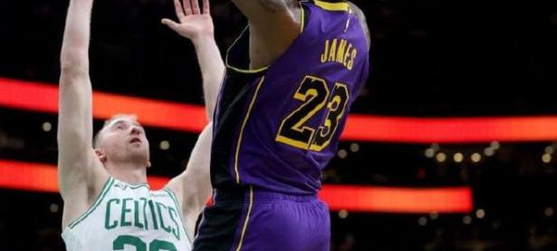 九游-关于塔图姆连续十场比赛得分超过战术调整，湖人挑战极限！的信息