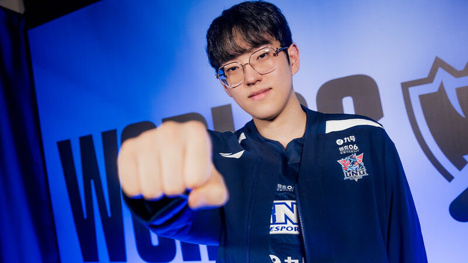 Scout官方宣布晋级下一阶段新规,日本队引发争议!赛场气氛高涨(宣布决定还是宣读决定) Scout官方宣布晋级下一阶段新规,日本队引发争议!赛场气氛高涨(宣布决定还是宣读决定)