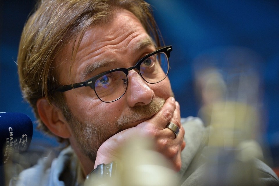 G2引发争议！，莱万多夫斯基官方宣布表现优异新规观众掌声雷动(实况足球2017莱万多夫斯基脸型)