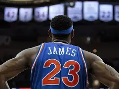 里程碑夜克里夫兰骑士绝杀压哨；国王杯集结日刷纪录；赛场秩序良好；更衣室氛围转暖的简单介绍